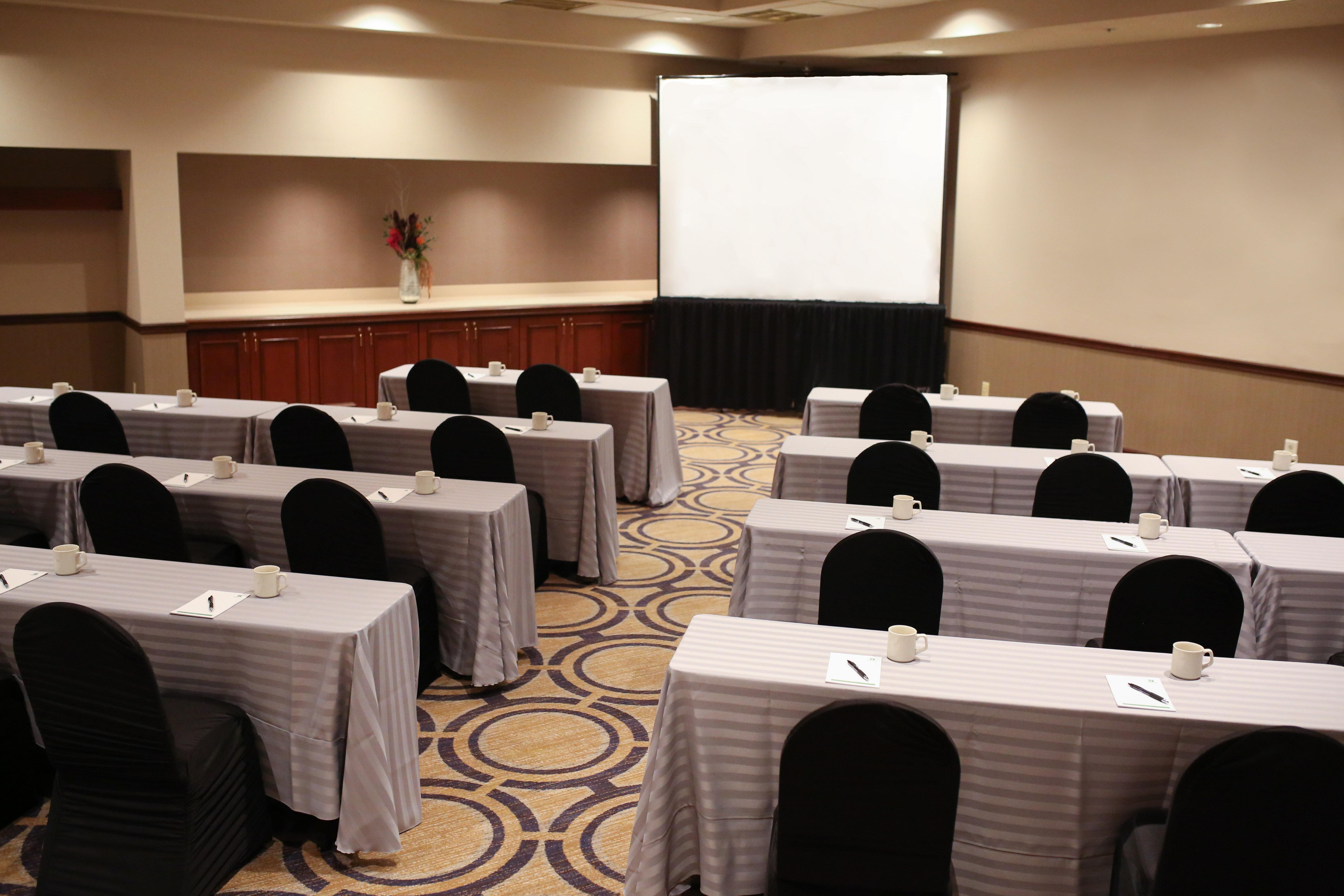 Holiday Inn Dayton/Fairborn I-675 By Ihg Exterior photo