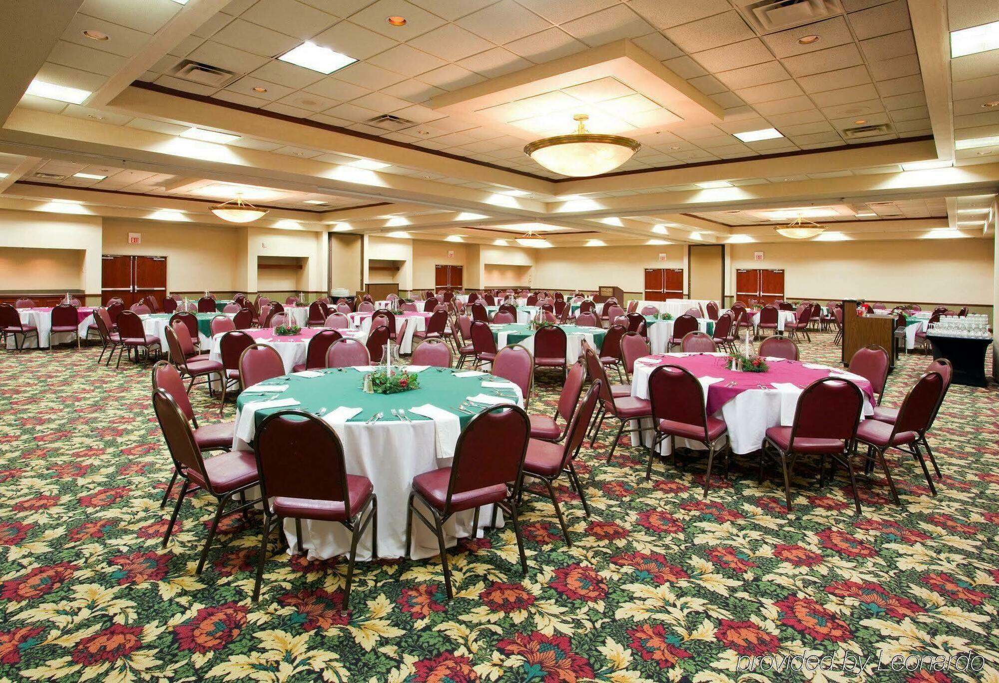 Holiday Inn Dayton/Fairborn I-675 By Ihg Exterior photo